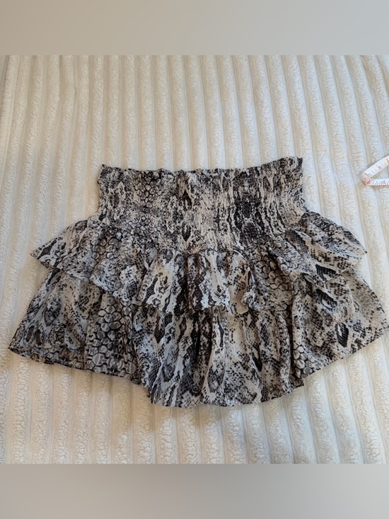 Mustard Seed Dresses & Skirts - Mustard Seed Snake-Print Tiered Mini Skirt - Black & White